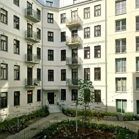 Praga Nest * Varsóvia